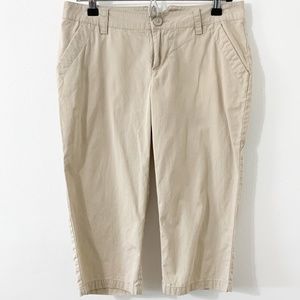 Columbia Flat Front Khaki Capris 100% Cotton Pants Front Back Pockets Classic